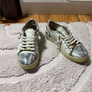 Mario Valentino Spa Italy